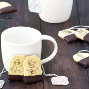 Pocardo, tea bag chocolate biscuits (similar to the little bear biscuits in childhood) (with gift box, suitable for sharing with colleagues, friends and family) [designed by Pocardo],