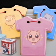 Rice blood bear, Tandora biscuits for salivation (with gift box) (receive salivation to ensure that the child has everything needed for food and clothing) (12 pieces in a box, with red thread & piercing) [designed by 米血熊],