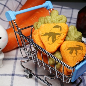 ruby J., Carrot Cheese Biscuit Gift Box (similar to the little bear biscuit text when I was a child) (with a gift box, suitable for sharing with colleagues, friends and family) [designed by Sweet Story],