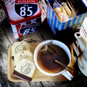 cool3c, tea bag chocolate biscuits (similar to the little bear biscuits when I was young) (with a gift box, suitable for sharing with colleagues, friends and family) [designed by 無喜小姐],