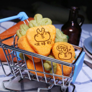 The island of Colapi croquettes, Happy Valentine's Day, the island of Colapi croquettes, Happy Valentine's Day_Carrot cheese biscuit gift box (similar to the little bear biscuit in childhood) (with gift box, suitable for sharing with colleagues, friends and family) [designed by Colapi croquettes Island],