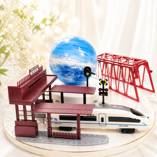 新幹線, Susan's Kitchen, 與手工甜點對話的SUSAN, dessert365, 這不是翻糖因翻糖不好吃, 幼稚園慶生, 冰淇淋蛋糕, 法式甜點, 卡通蛋糕, 彩虹蛋糕, 寶寶蛋糕, 公主蛋糕, 生日蛋糕, 手工甜點, 宅配蛋糕, 週歲蛋糕, 母親節蛋糕, 父親節蛋糕, susan冰淇淋蛋糕評價, 彌月蛋糕, 慕斯蛋糕