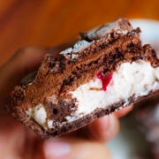 法式協和廣場, Susan's Kitchen, 與手工甜點對話的SUSAN, dessert365, 這不是翻糖因翻糖不好吃, 幼稚園慶生, 冰淇淋蛋糕, 法式甜點, 卡通蛋糕, 彩虹蛋糕, 寶寶蛋糕, 公主蛋糕, 生日蛋糕, 手工甜點, 宅配蛋糕, 週歲蛋糕, 母親節蛋糕, 父親節蛋糕, susan冰淇淋蛋糕評價, 彌月蛋糕, 慕斯蛋糕