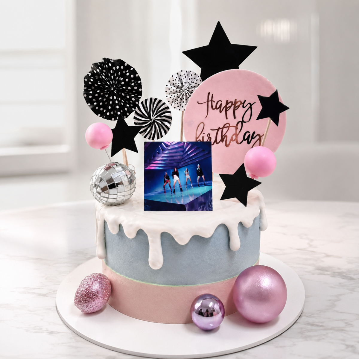 blackpink動蛋糕, 與手工甜點對話的SUSAN, Susan's Kitchen, dessert365, 這不是翻糖因翻糖不好吃, 幼稚園慶生, 冰淇淋蛋糕, 法式甜點, 卡通蛋糕, 彩虹蛋糕, 寶寶蛋糕, 公主蛋糕, 生日蛋糕, 手工甜點, 宅配蛋糕, 週歲蛋糕, 母親節蛋糕, 父親節蛋糕, susan冰淇淋蛋糕評價, 彌月蛋糕, 慕斯蛋糕, 客製化蛋糕