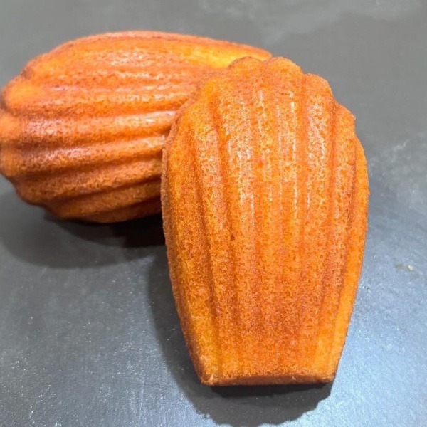 蜂蜜瑪德蓮, 官官甜點製造所...