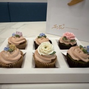 芊花六入杯子蛋糕, 裱花蛋糕, 芊花甜點工作室